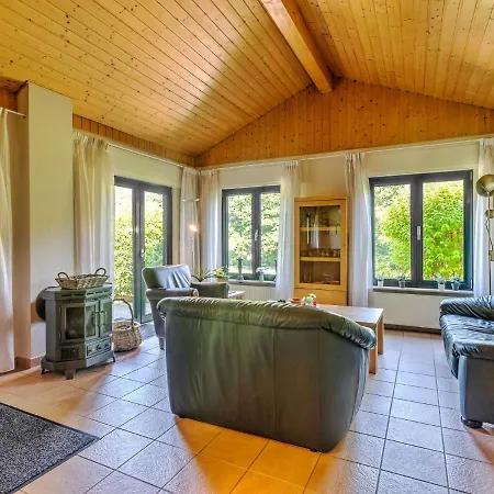 Feriehus Cozy Holiday In Welscheid With Forest View Bourscheid